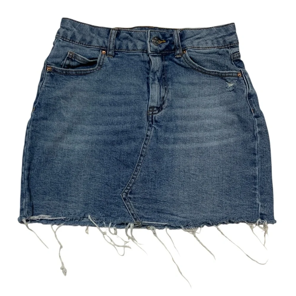 Wild Fable Denim Medium Wash Distressed Raw Cut Off Hem Casual Mini Skirt - Picture 1 of 5